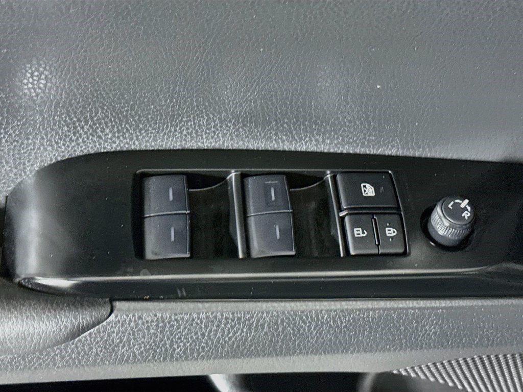 Used 2026 Toyota Camry SE FWD image 23