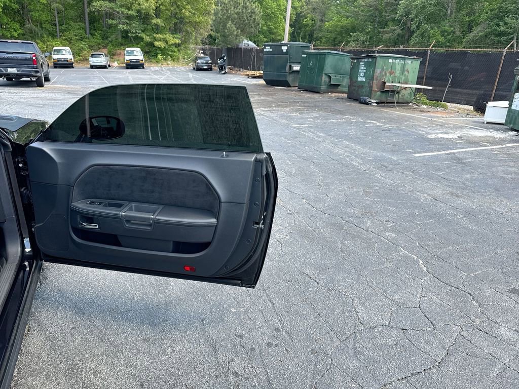 Used 2010 Dodge Challenger SRT8 RWD image 32