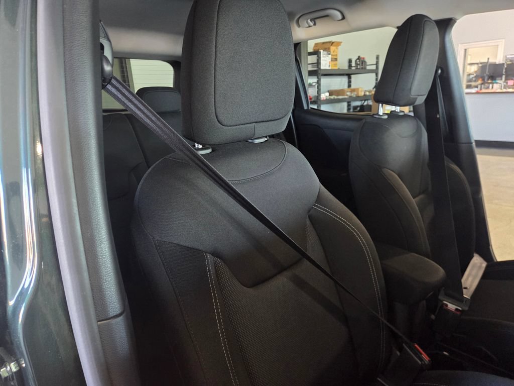 Used 2021 Jeep Renegade Sport AWD/4WD image 16