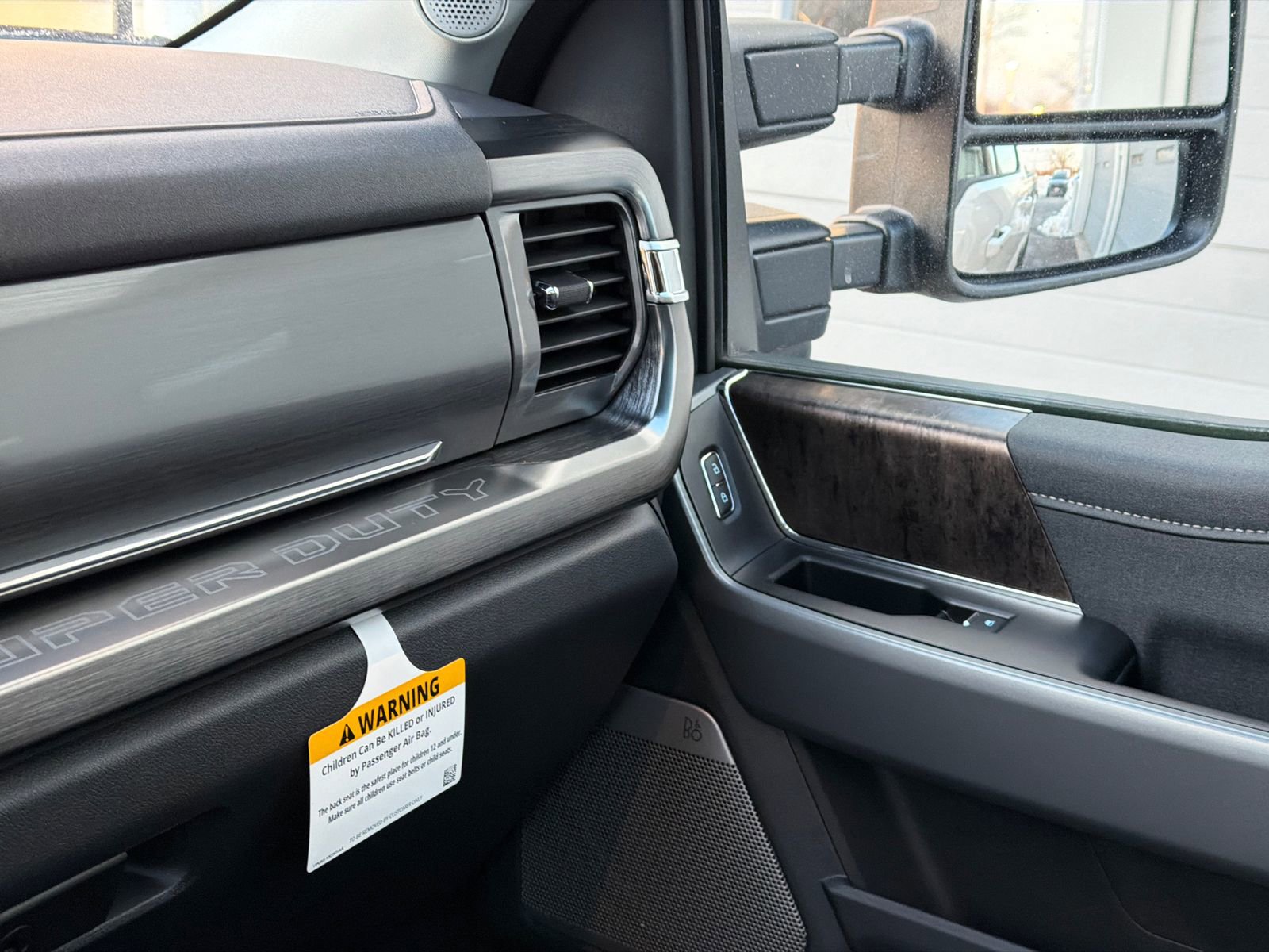 Used 2024 Ford F250 Lariat w/ Lariat Ultimate Package image 33