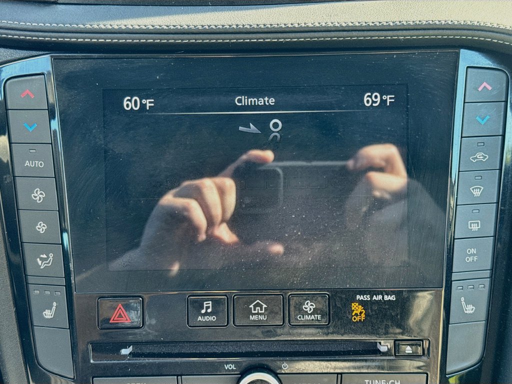 Certified 2023 INFINITI QX50 Luxe AWD/4WD image 16