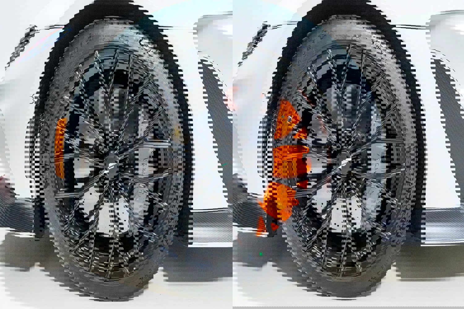 Used 2023 Aston Martin V12 Vantage image 12