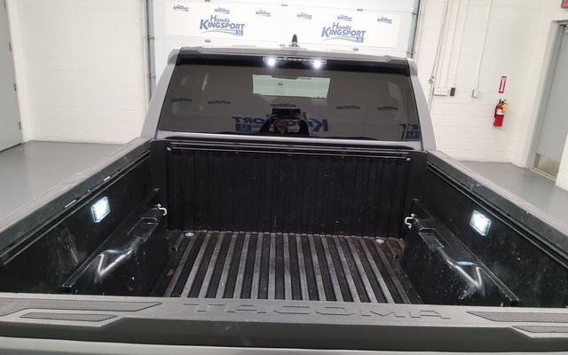 Used 2025 Toyota Tacoma SR5 image 16