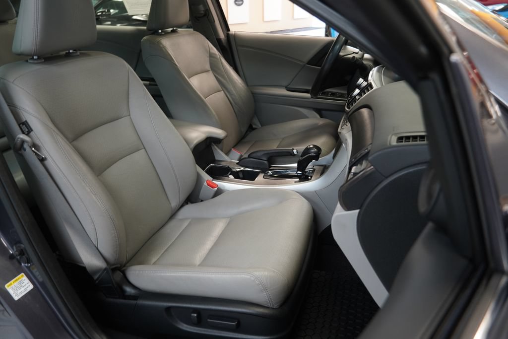 Used 2014 Honda Accord EX-L image 32