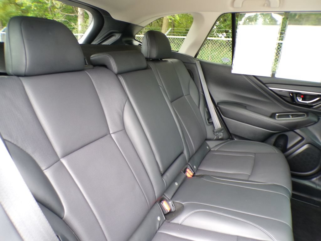 Used 2022 Subaru Outback Limited XT AWD/4WD image 18