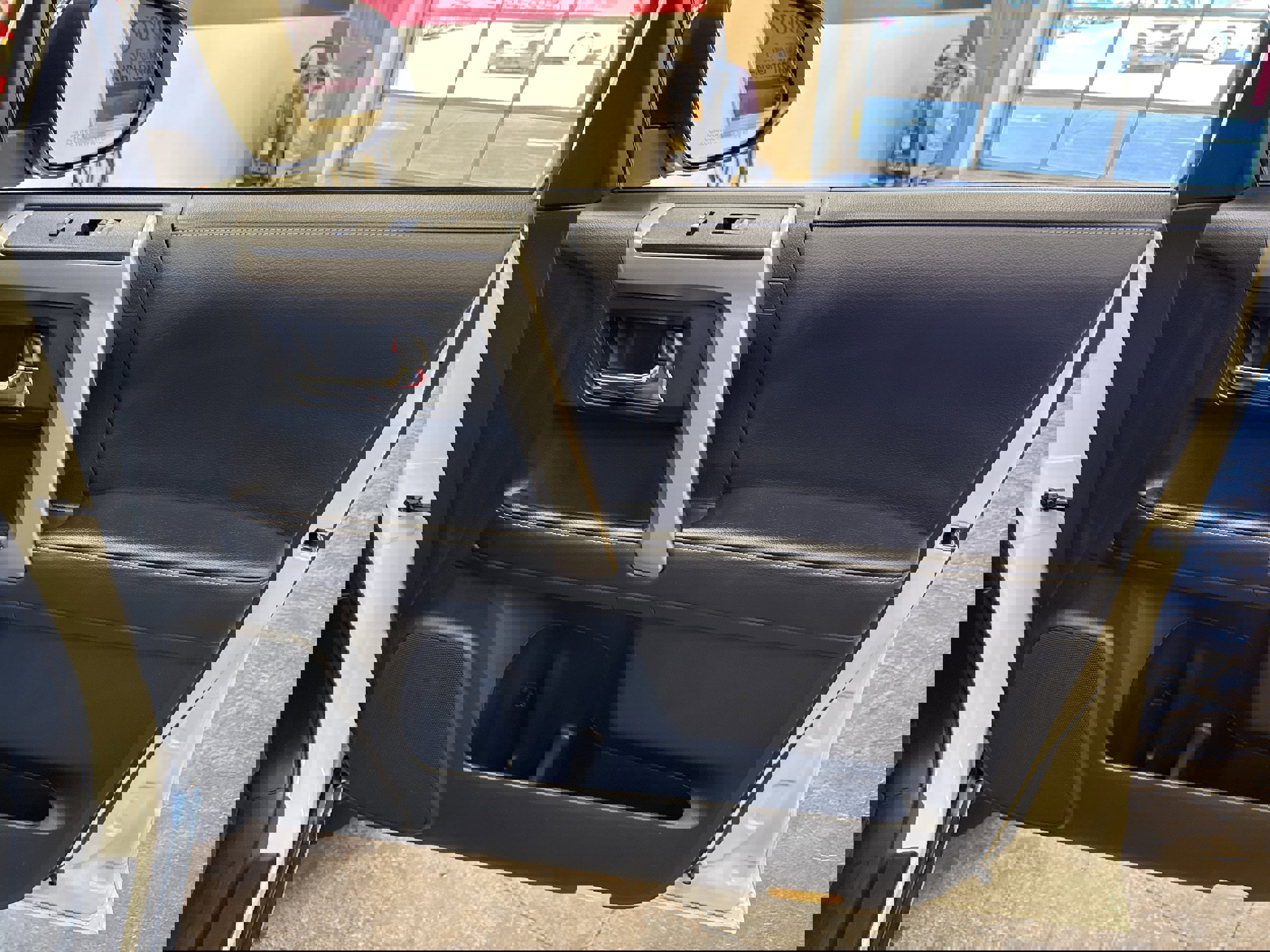 Used 2022 Toyota 4Runner SR5 Premium image 15