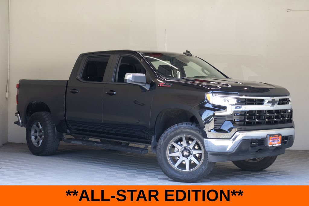 Used 2022 Chevrolet Silverado 1500 LT w/ Z71 Off-Road Package AWD/4WD image 2