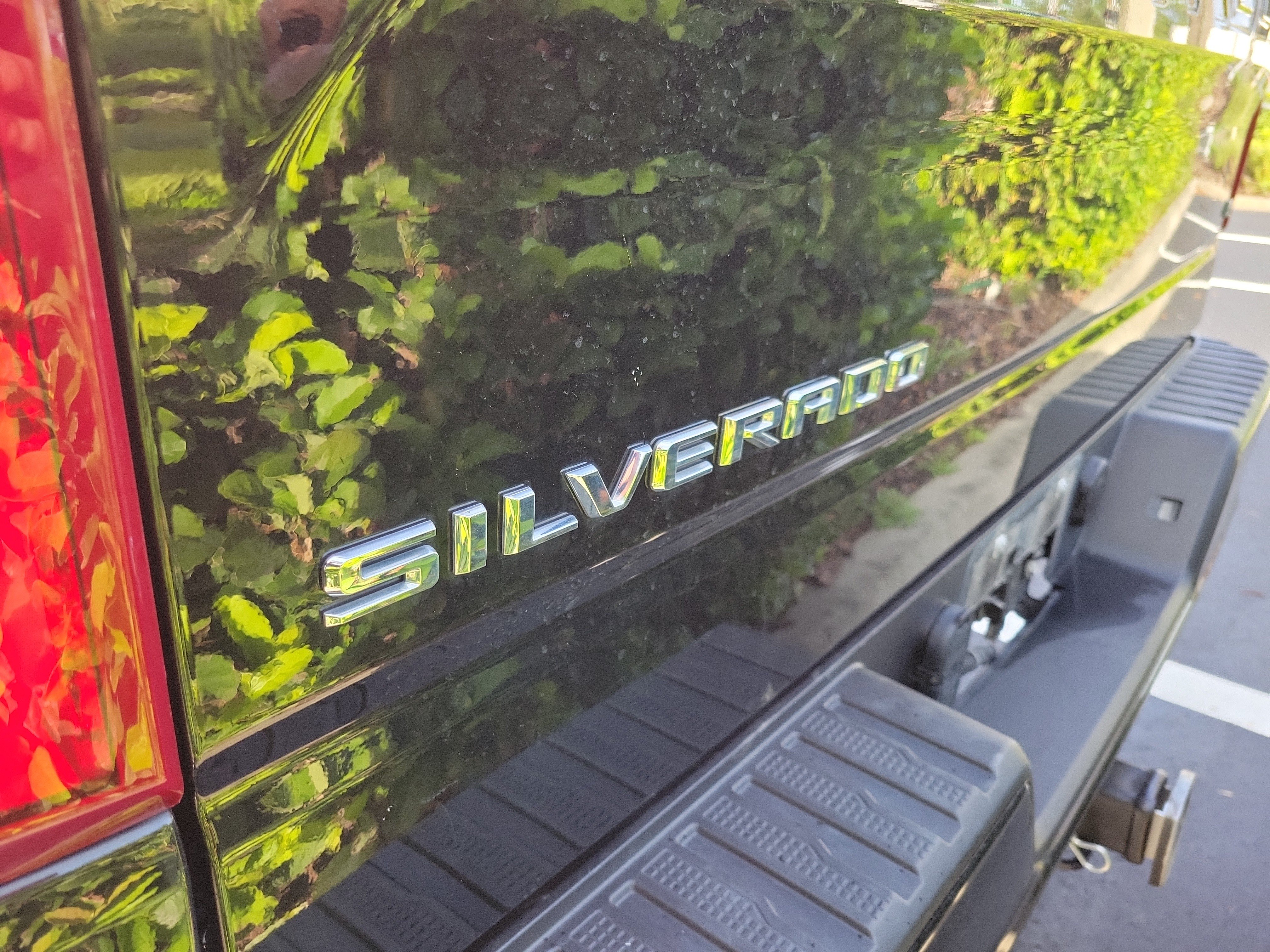 Used 2024 Chevrolet Silverado 1500 LT Trail Boss w/ Convenience Package II AWD/4WD image 22