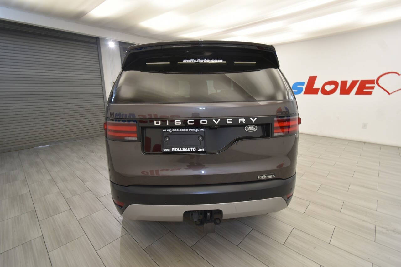Used 2023 Land Rover Discovery S AWD/4WD image 4