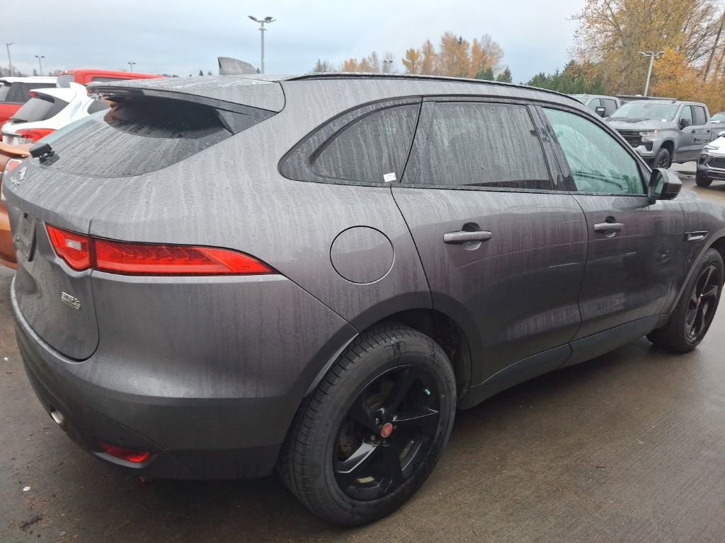 Used 2018 Jaguar F-PACE Premium image 5