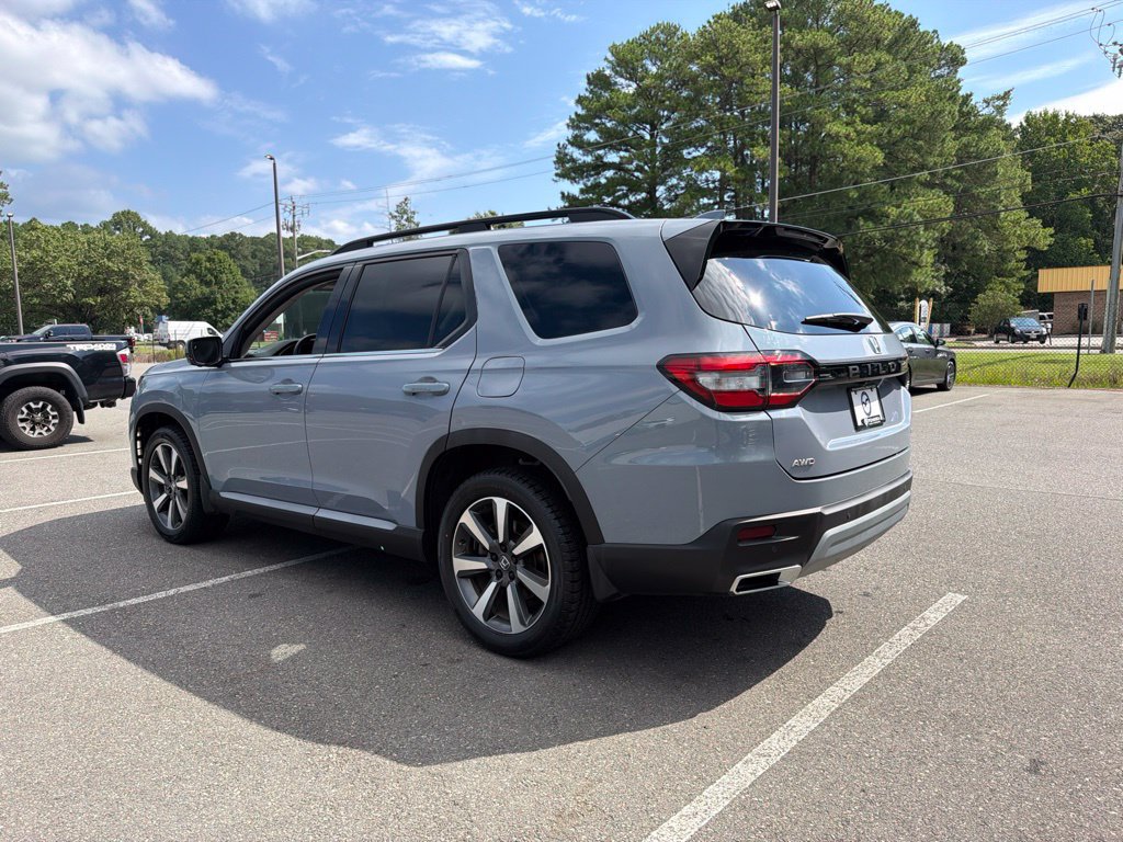 Used 2023 Honda Pilot Elite image 7