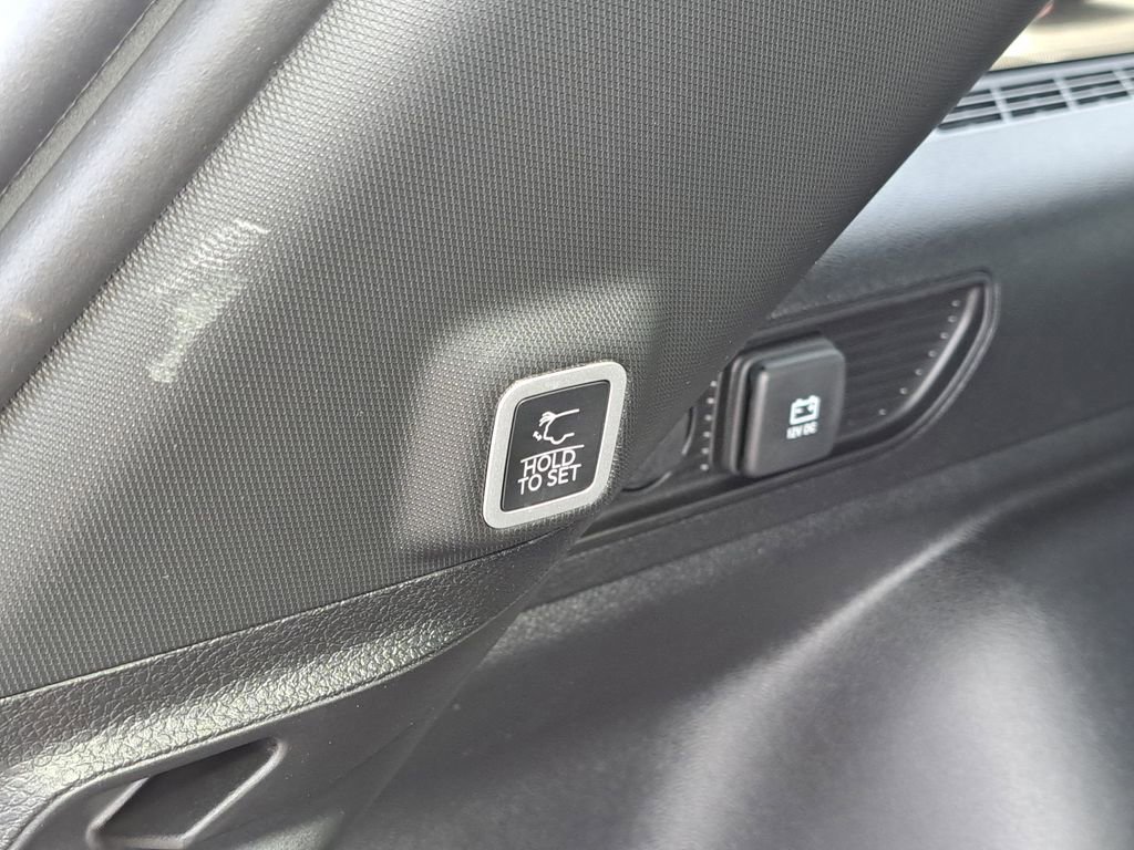 New 2026 Jeep Grand Cherokee Laredo X AWD/4WD image 10
