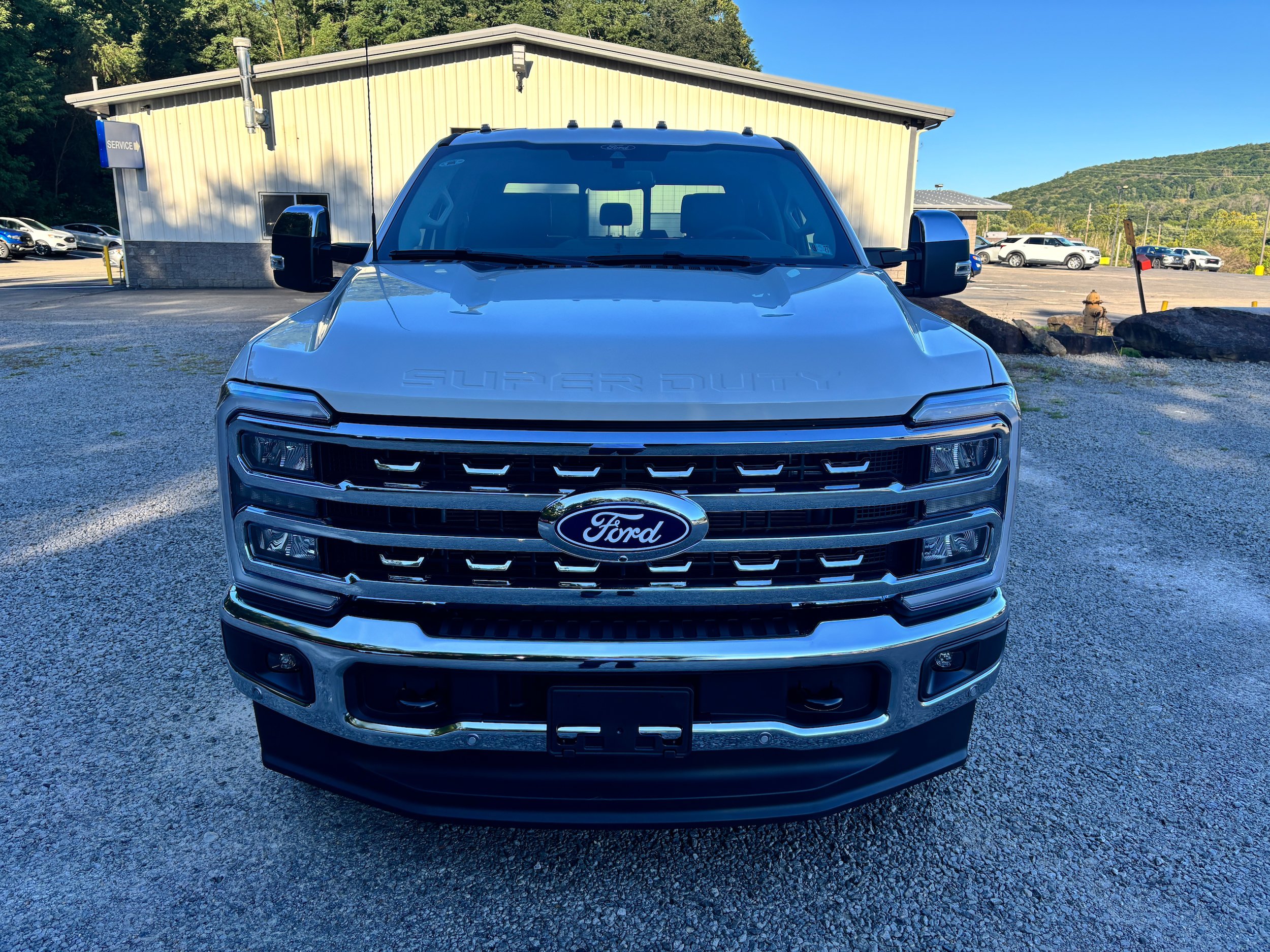 New 2027 Ford F250 Lariat w/ Lariat Premium Package AWD/4WD image 3