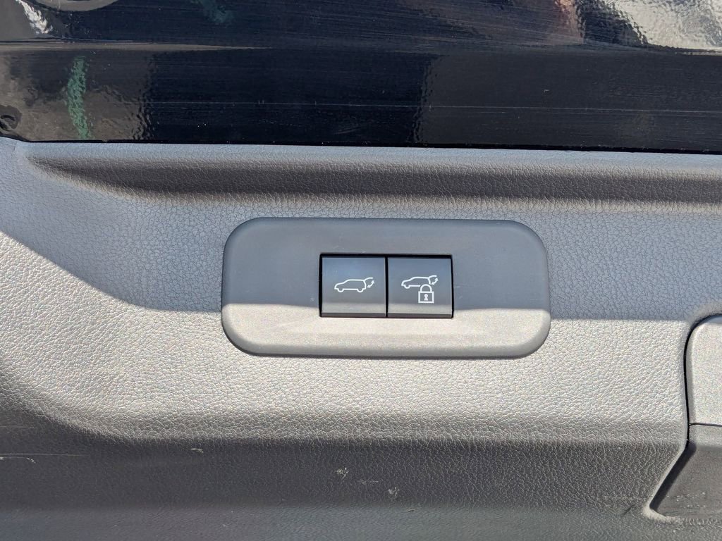 Used 2025 Toyota Grand Highlander AWD image 35