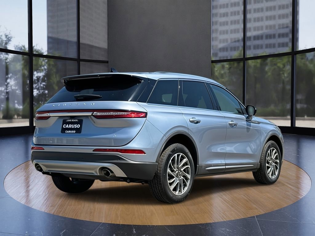 Used 2022 Lincoln Corsair FWD image 3