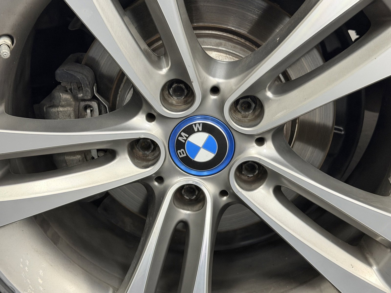 Used 2018 BMW 330e image 17