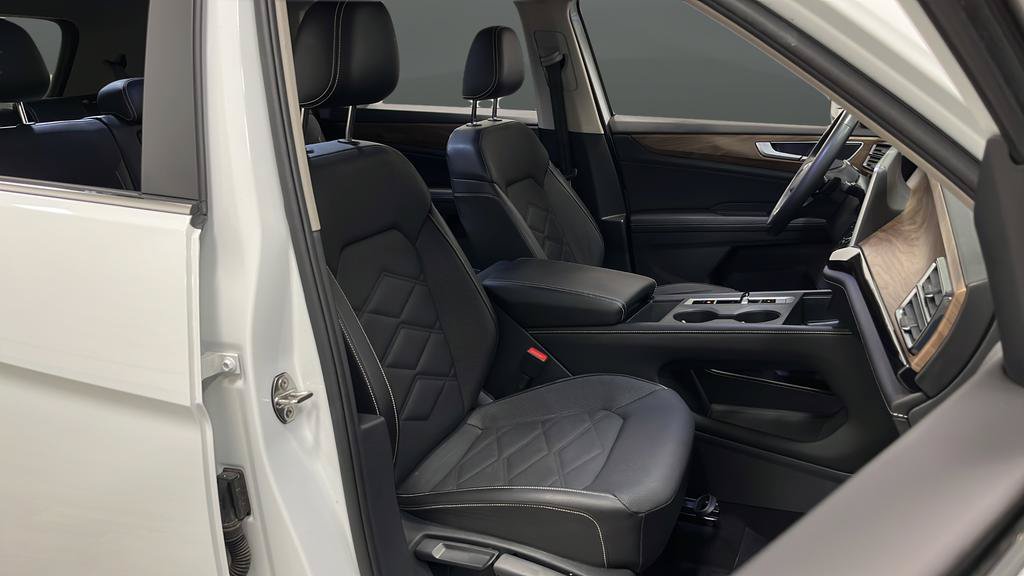 Used 2024 Volkswagen Atlas SE AWD/4WD image 24