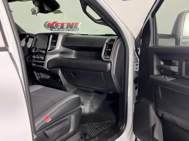 New 2026 RAM 2500 Tradesman w/ Chrome Appearance Group AWD/4WD image 28