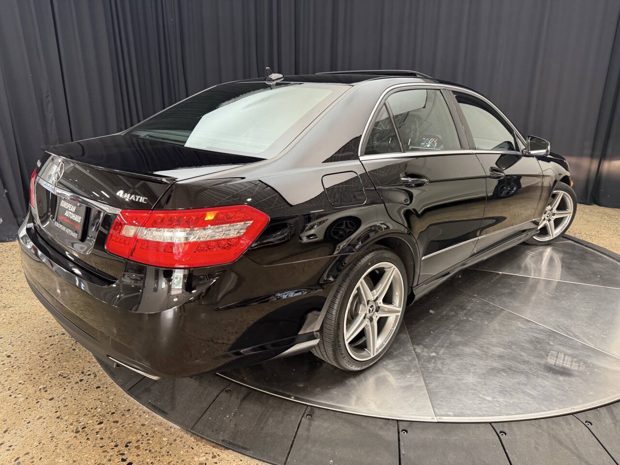Used 2011 Mercedes-Benz E 350 4MATIC Sedan image 10