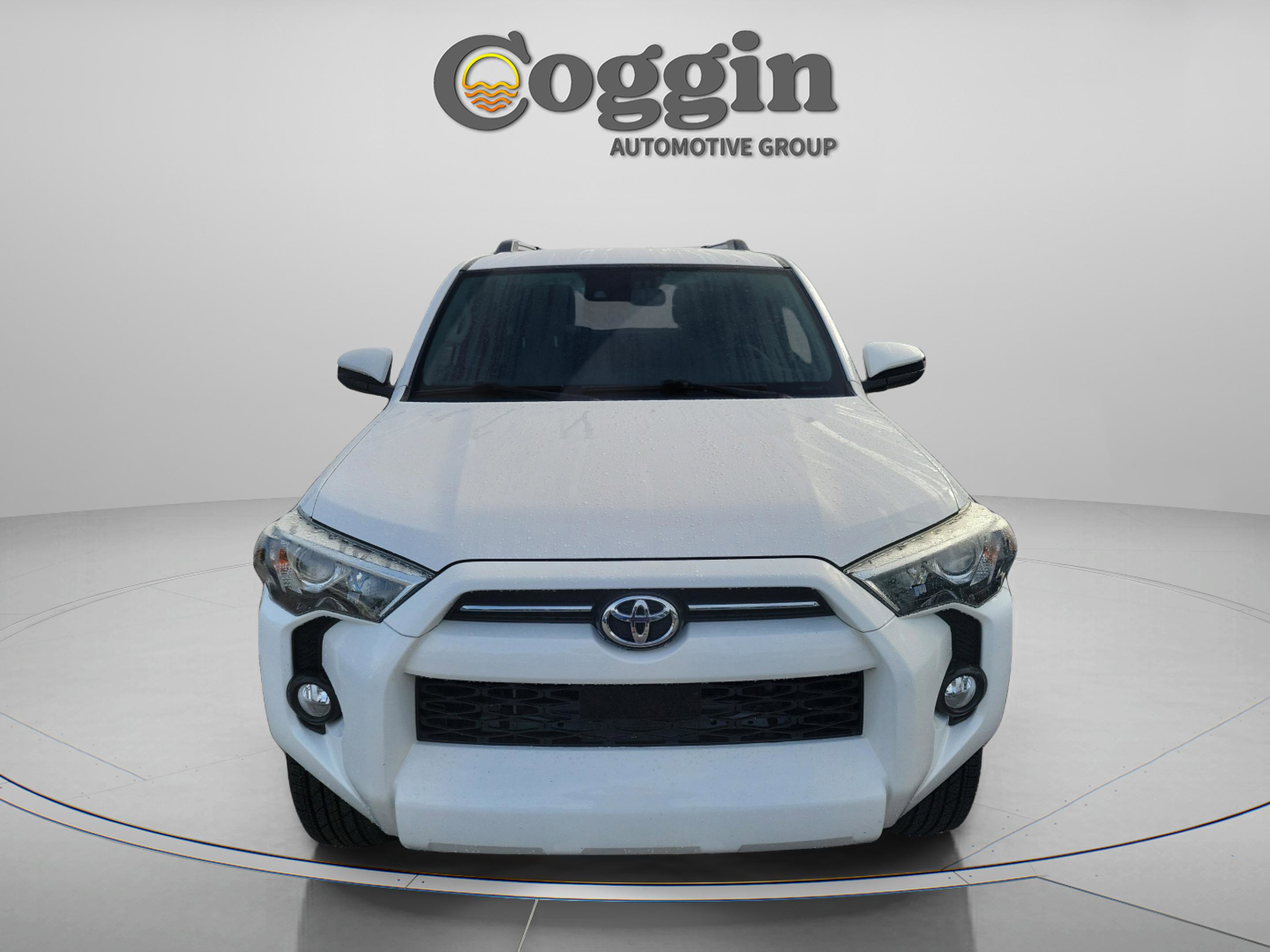 Used 2020 Toyota 4Runner SR5 AWD/4WD image 9