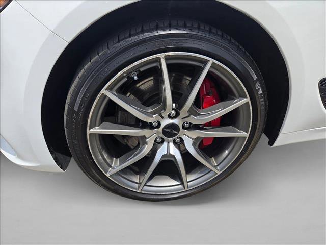 Used 2025 Genesis G70 2.5T image 11