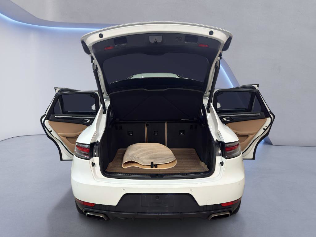 Used 2021 Porsche Macan AWD/4WD image 11