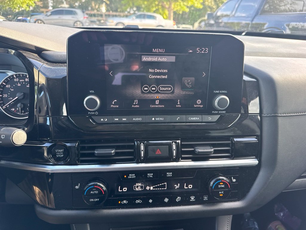 Used 2025 Nissan Pathfinder SV FWD image 12