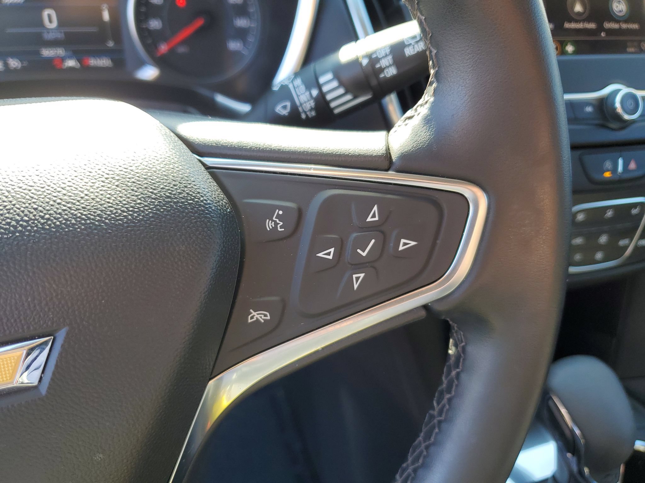 Used 2024 Chevrolet Equinox LT FWD image 20