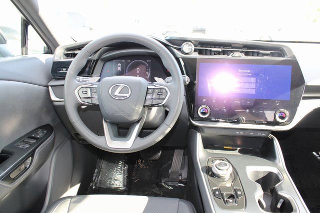 Certified 2024 Lexus RZ 300e Premium image 13