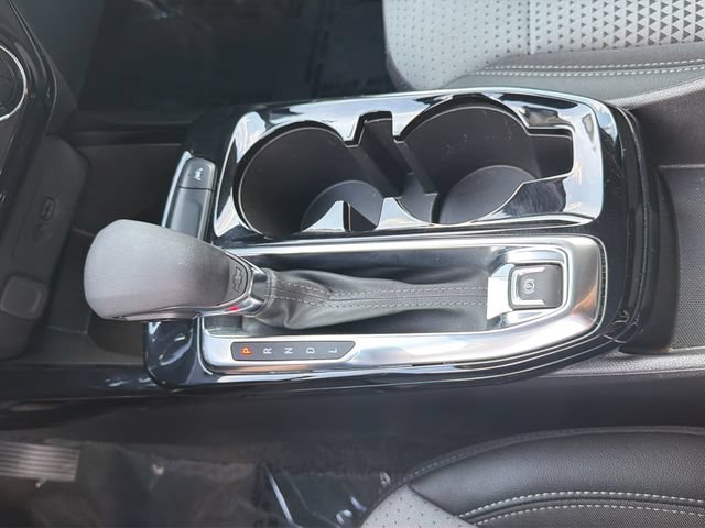 Used 2025 Chevrolet Trax LT FWD image 24