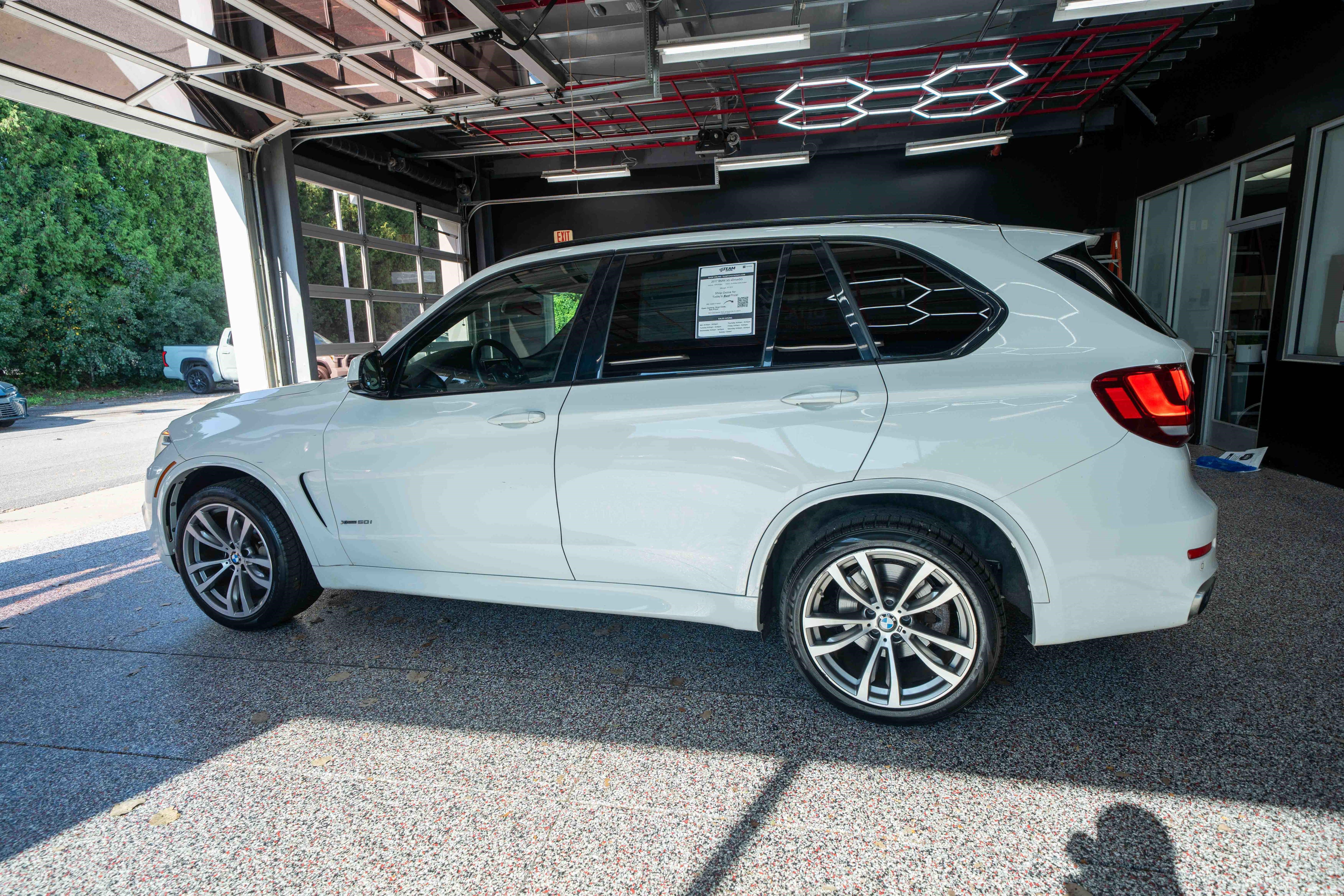 Used 2017 BMW X5 xDrive50i AWD/4WD image 2