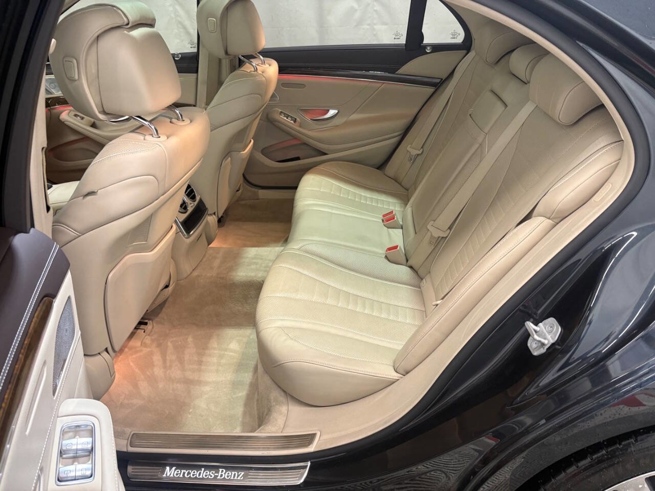 Used 2015 Mercedes-Benz S 550 4MATIC Sedan image 22