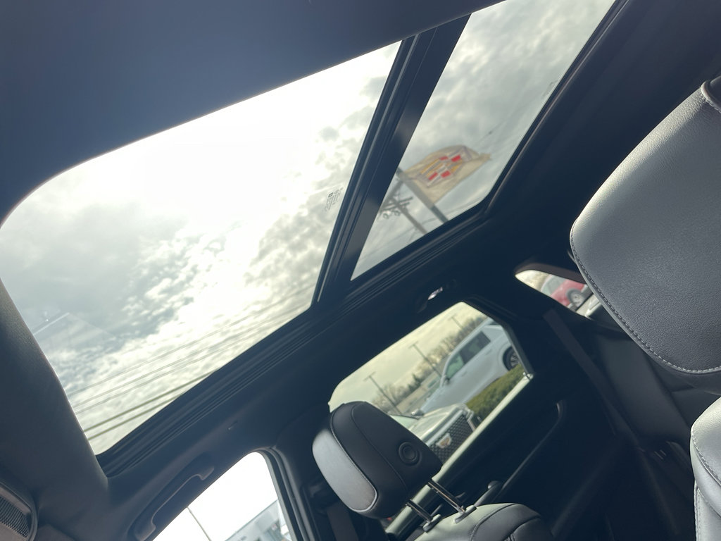 Used 2025 Cadillac XT5 Premium Luxury AWD/4WD image 18