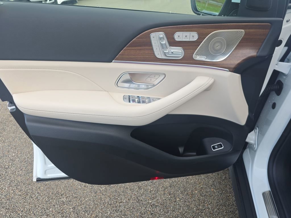 New 2026 Mercedes-Benz GLS 450 4MATIC image 10
