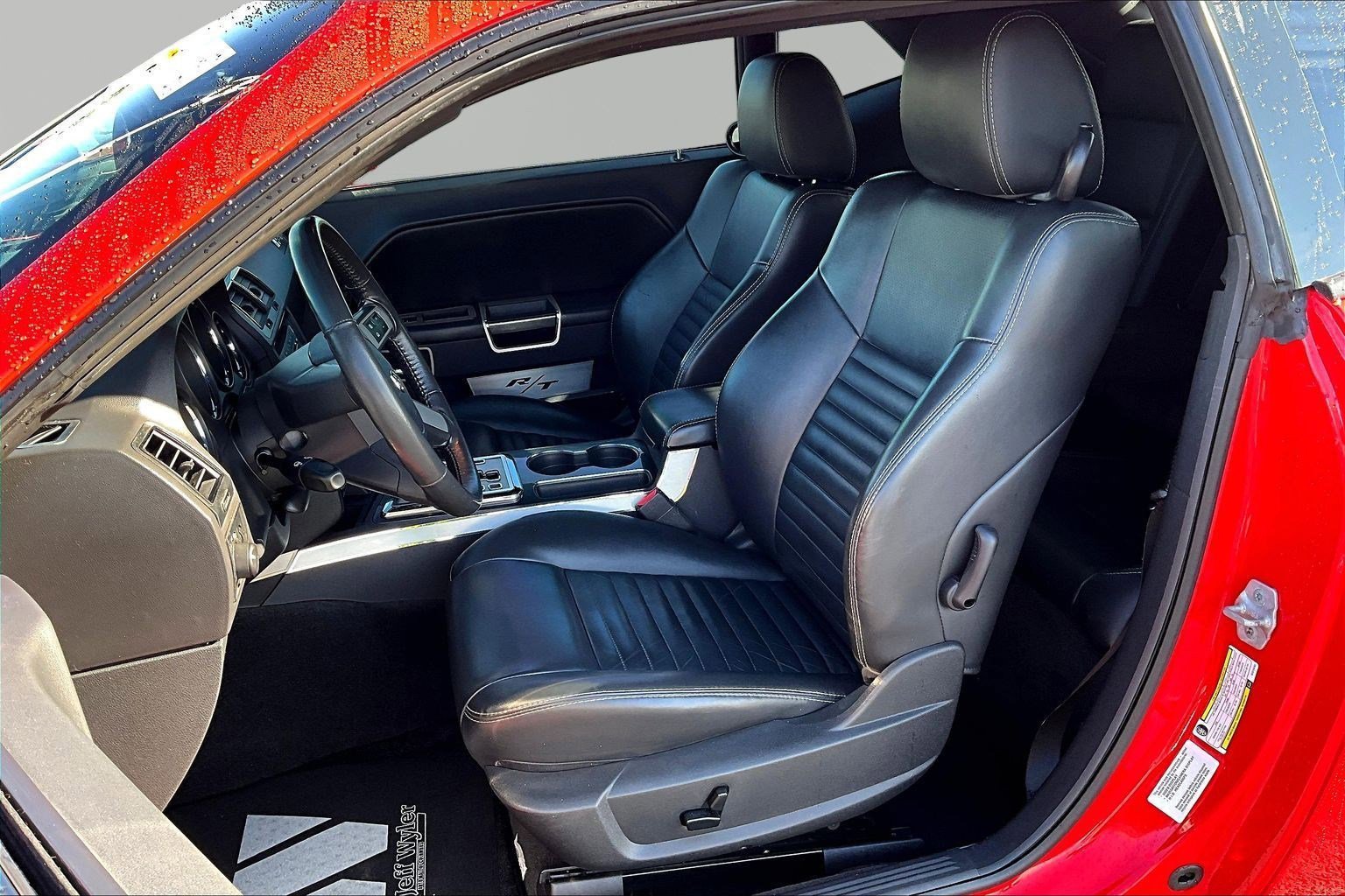 Used 2010 Dodge Challenger R/T RWD image 21