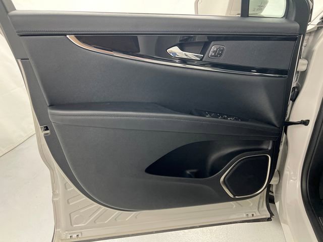 Used 2023 Lincoln Nautilus AWD image 11