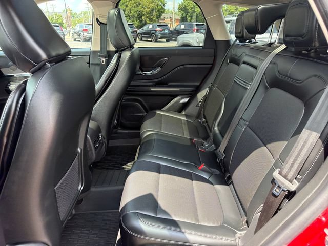 Certified 2024 Lincoln Corsair AWD w/ Equipment Group 101A image 28
