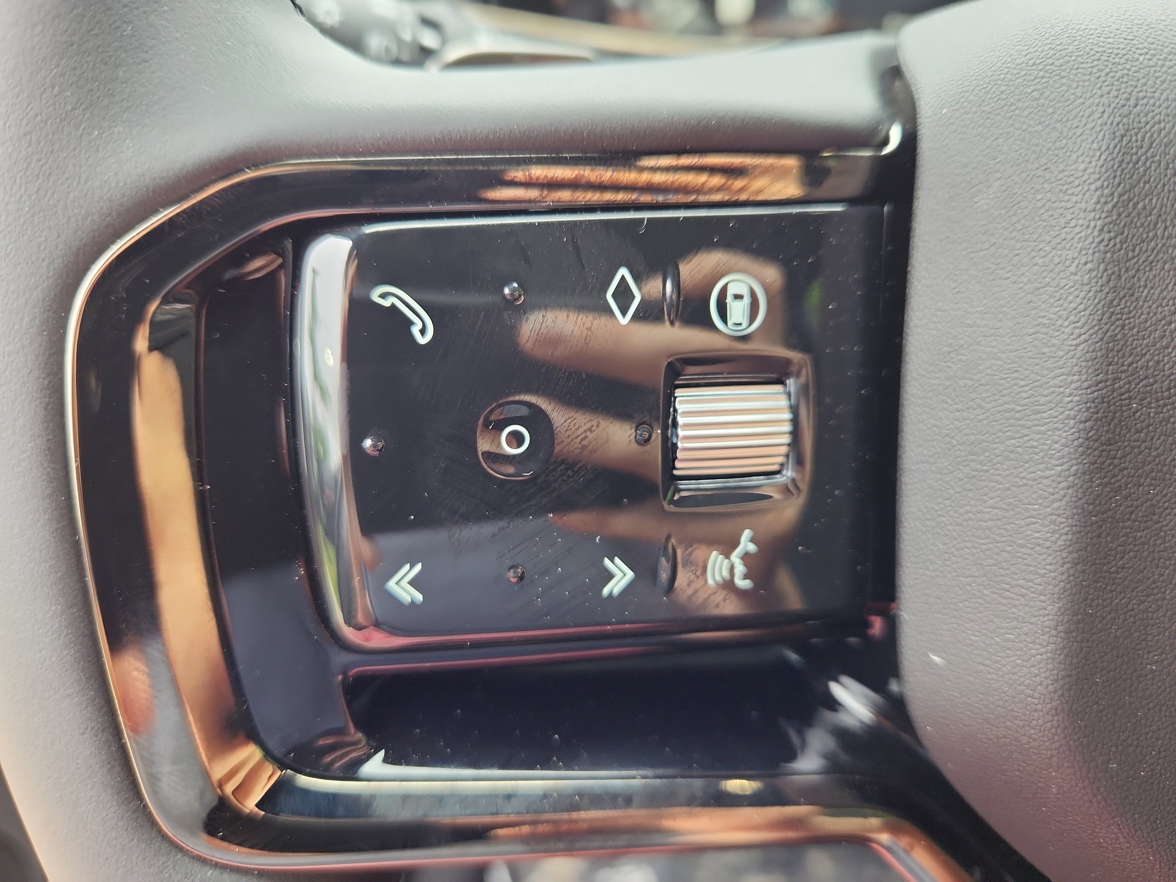 Certified 2026 Land Rover Range Rover Evoque S image 19