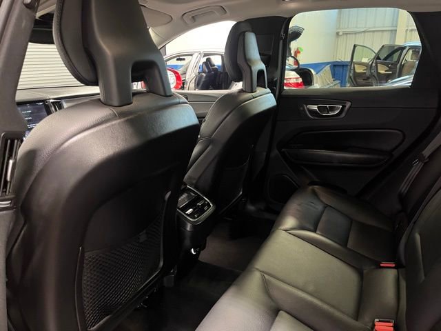 Used 2018 Volvo XC60 T5 Inscription w/ Vision Package image 17