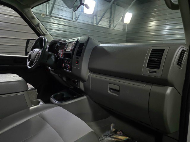 Used 2018 Nissan NV 3500 SV image 14