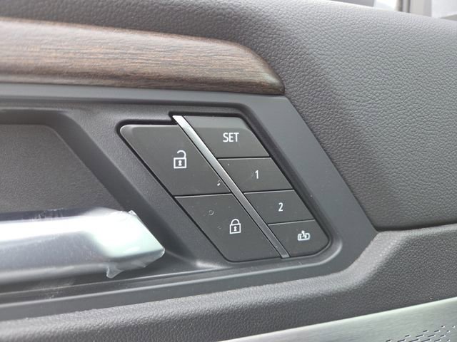 New 2026 GMC Acadia Denali Ultimate w/ LPO, Floor Liner Package image 11