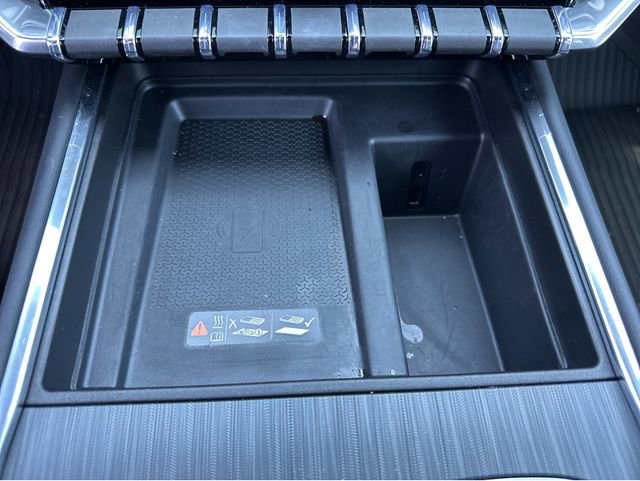 New 2025 GMC Acadia Elevation w/ Elevation Premium Package AWD/4WD image 19