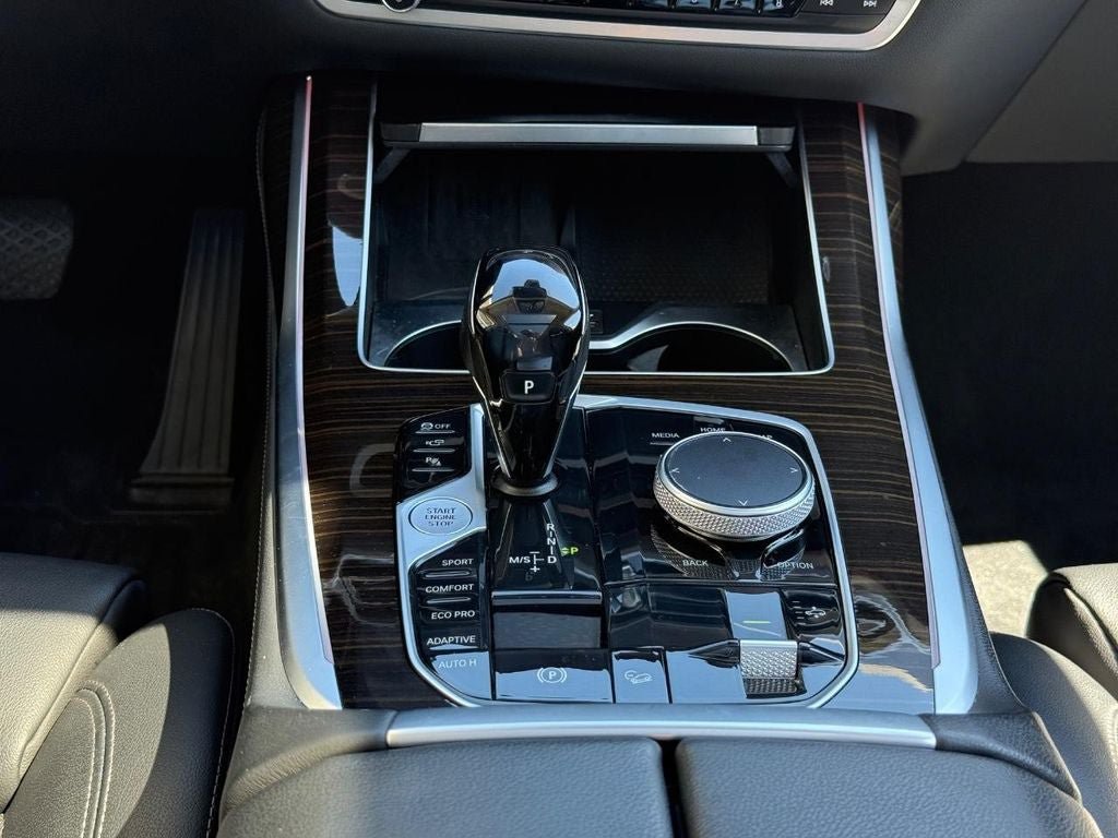 Used 2021 BMW X7 xDrive40i w/ Premium Package AWD/4WD image 13