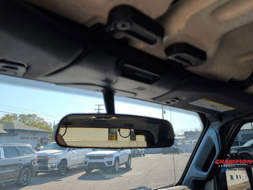 Used 2020 Jeep Wrangler Sport AWD/4WD image 17
