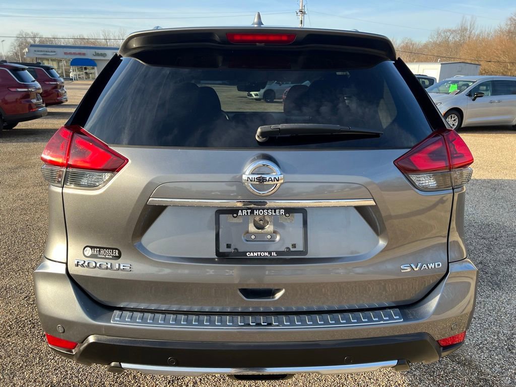 Used 2019 Nissan Rogue SV w/ Premium Package image 4