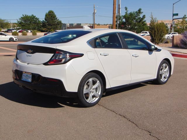 Used 2017 Chevrolet Volt LT w/ Comfort Package FWD image 4