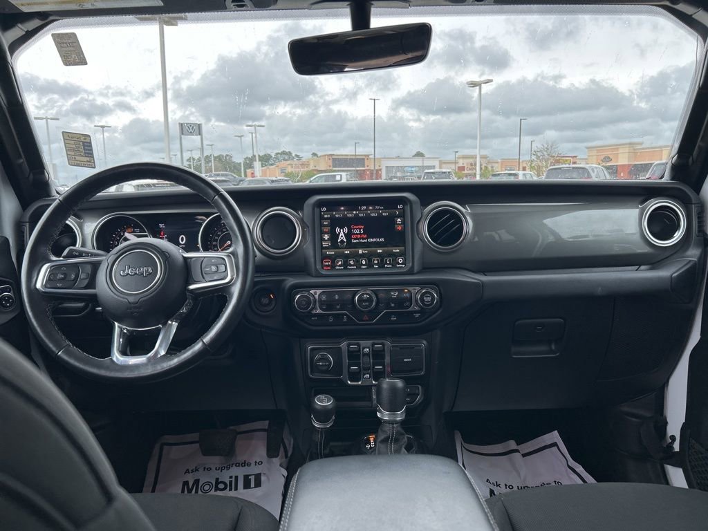 Used 2023 Jeep Wrangler Sahara w/ Cold Weather Group image 11