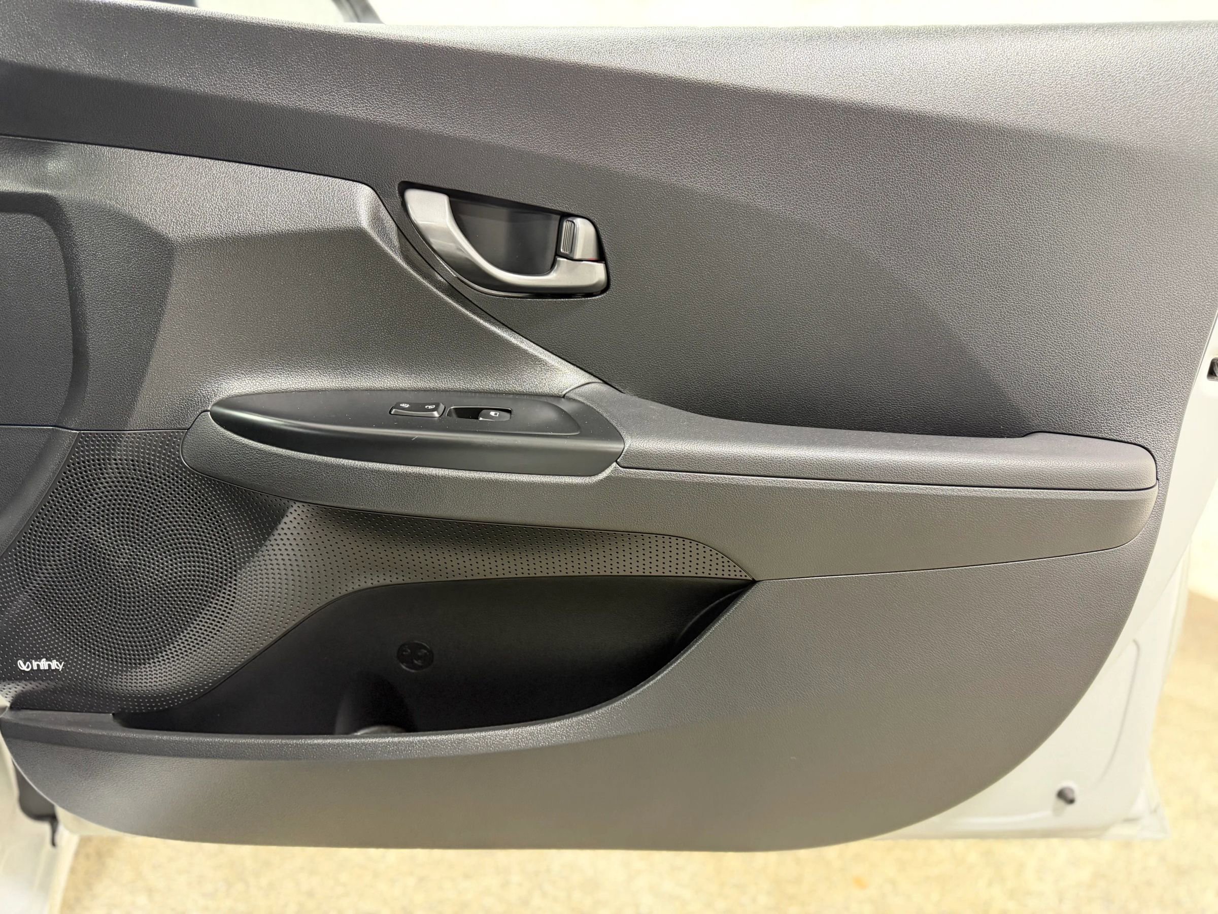 Used 2019 Hyundai Veloster 2.0 Premium image 22