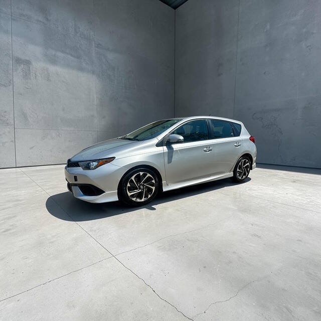 Used 2016 Scion iM FWD image 1
