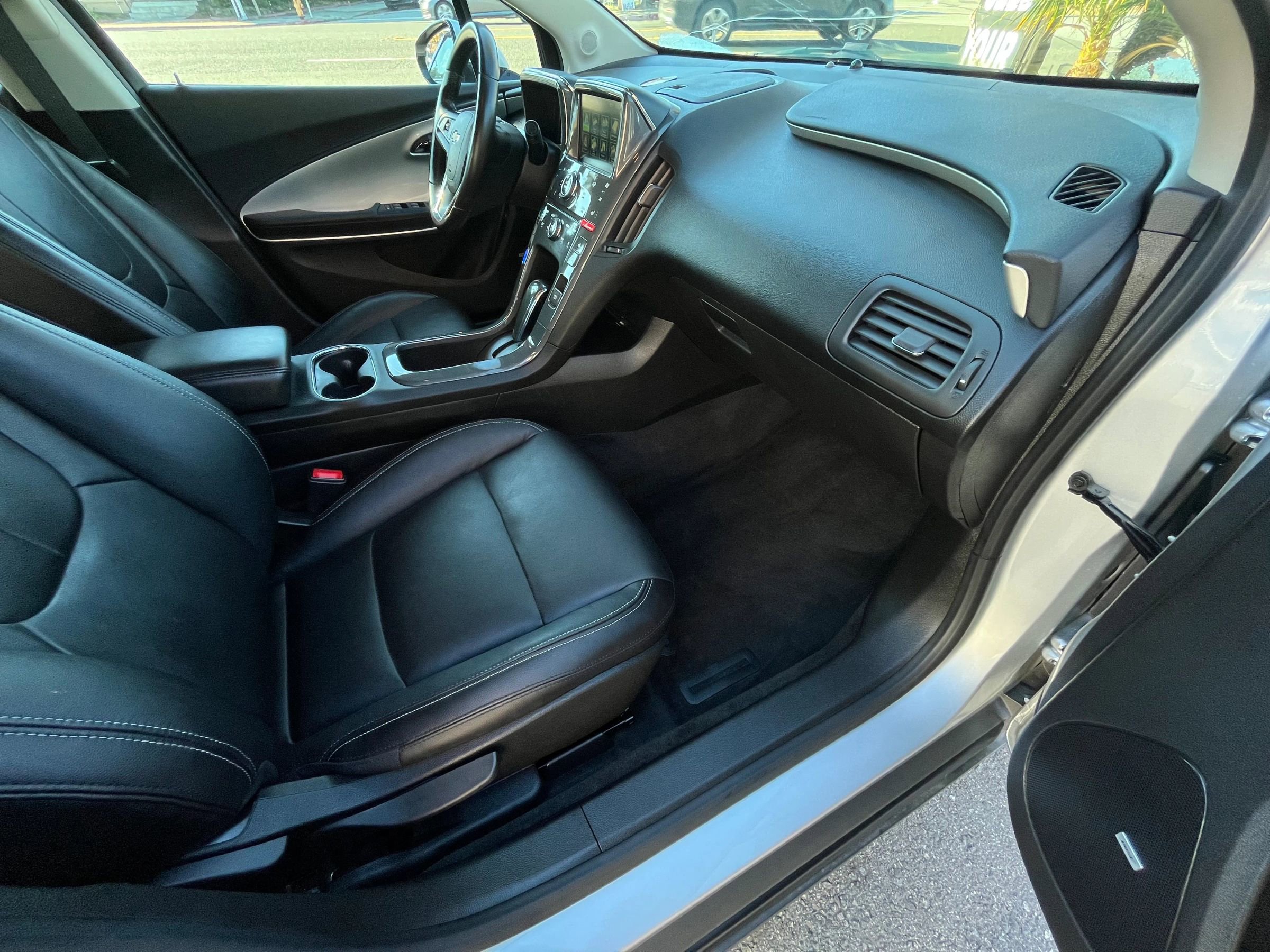 Used 2015 Chevrolet Volt Premium w/ Premium Trim Package image 9